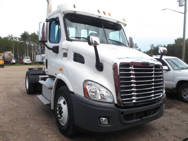 Image #1 (2012 FREIGHTLINER CASCADIA S/A 5TH WHEEL TRUCK)